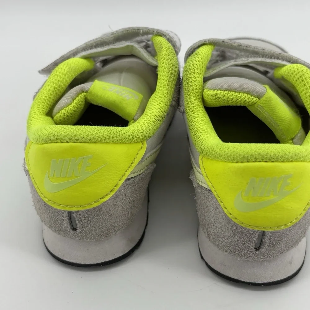 Nike MD Valiant Baby Infant Shoe Size 9.5 Eu 27 White Limelight‎ Hook & Loop